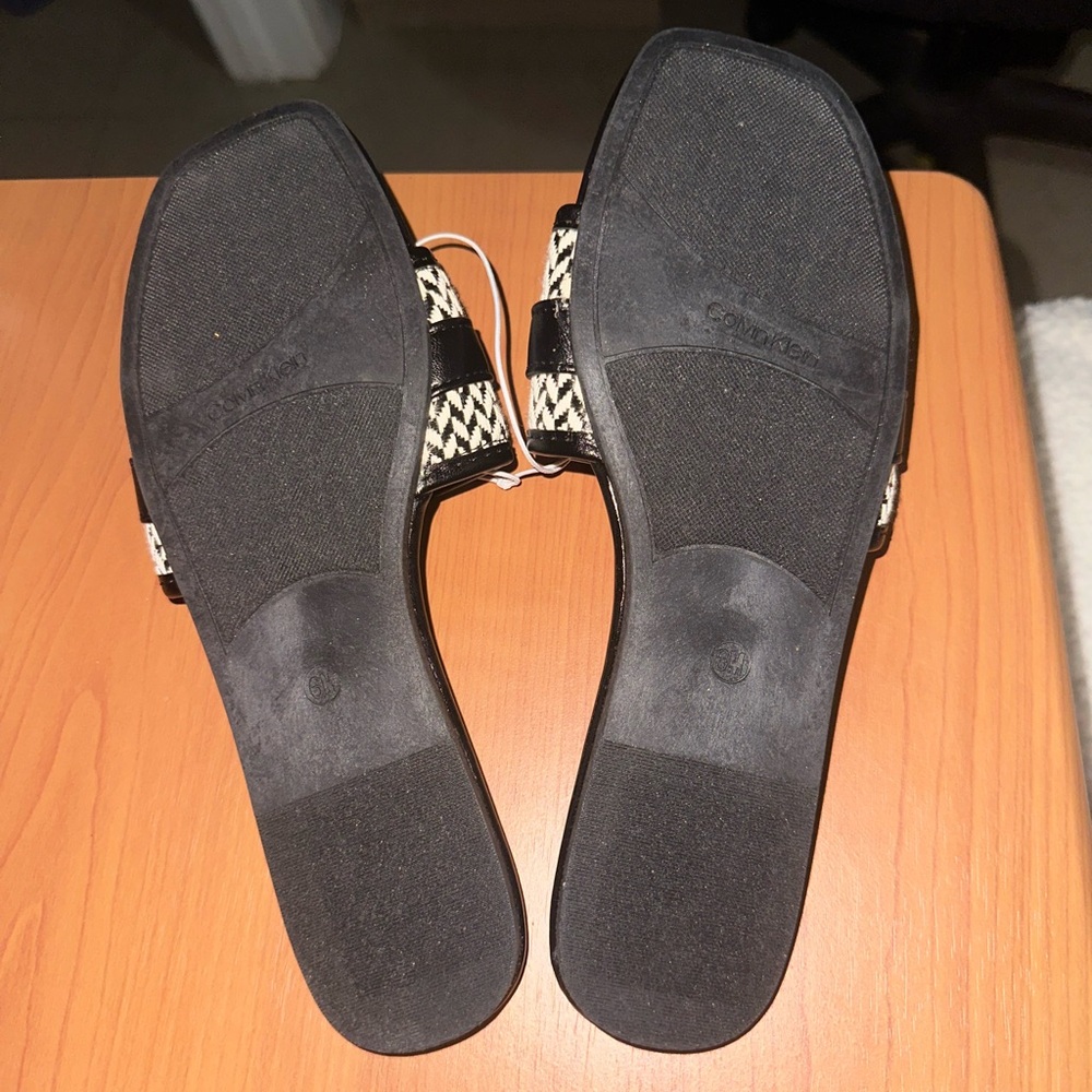 Calvin Klein Black and Cream Patterned Sandals - Picture 5 of 5